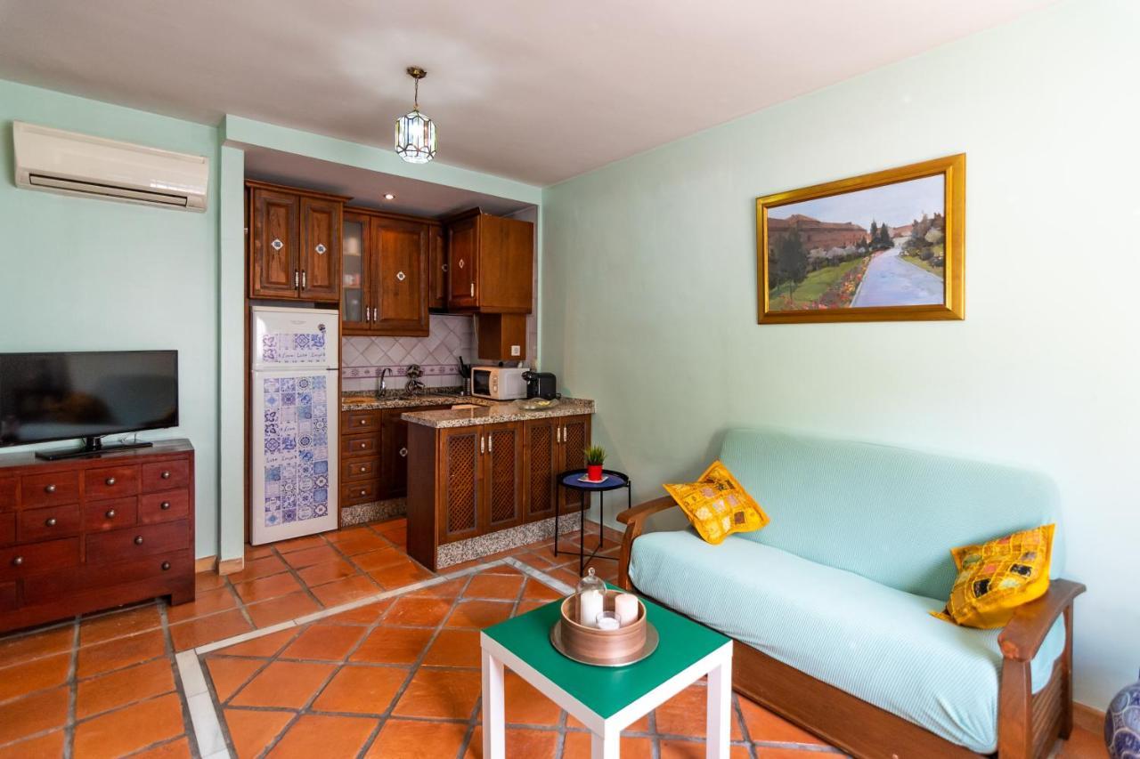 Tuguest Aljibe Del Rey Apartment - Free Parking Granada Bagian luar foto