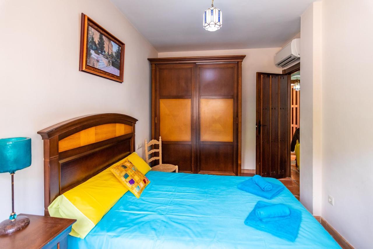 Tuguest Aljibe Del Rey Apartment - Free Parking Granada Bagian luar foto