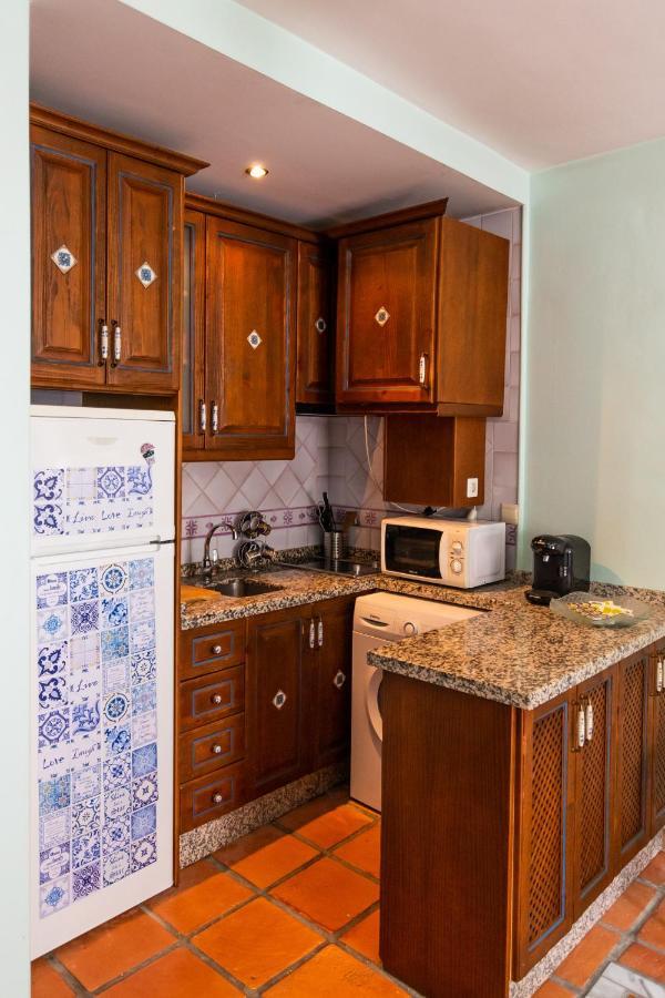 Tuguest Aljibe Del Rey Apartment - Free Parking Granada Bagian luar foto